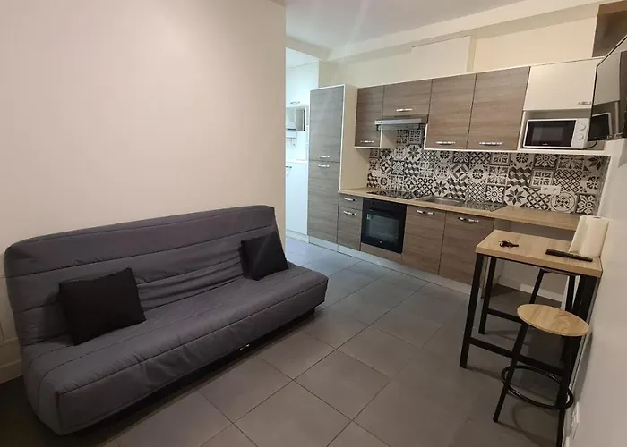 Appartement Paris Metro Hoche